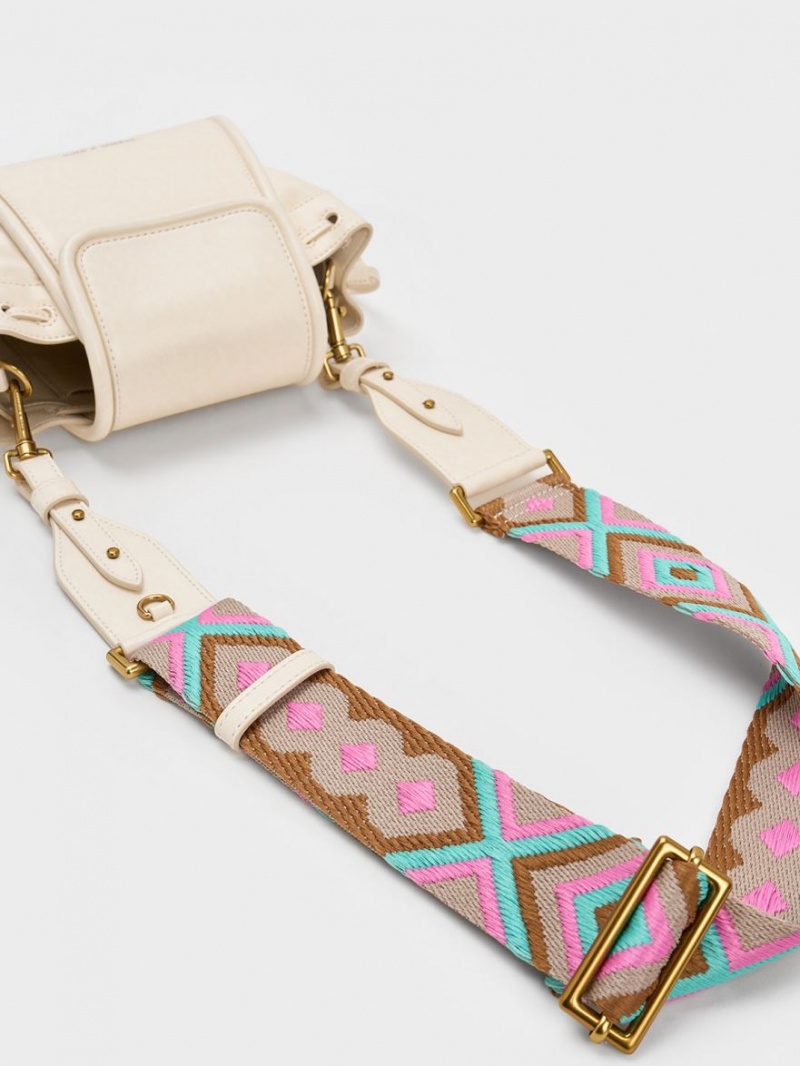 τσαντα χειροσ Charles And Keith Mini Ashby Top κρέμα | 93580-BRUX
