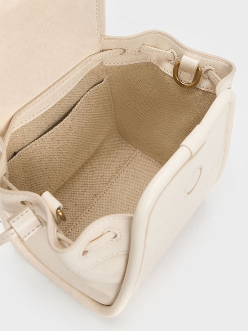 τσαντα χειροσ Charles And Keith Mini Ashby Top κρέμα | 93580-BRUX
