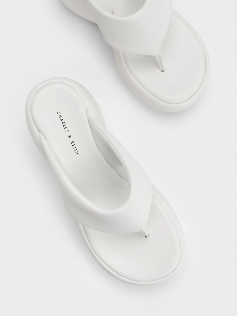 παπουτσια πλατφορμα Charles And Keith Noemi flatforms ασπρα | 80432-VEXT