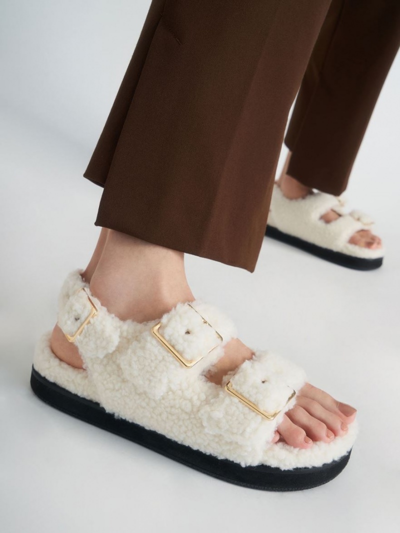 Πεδιλα Πλατφορμεσ Charles And Keith Recycled PET - Furry κρέμα | 15693-CXSU