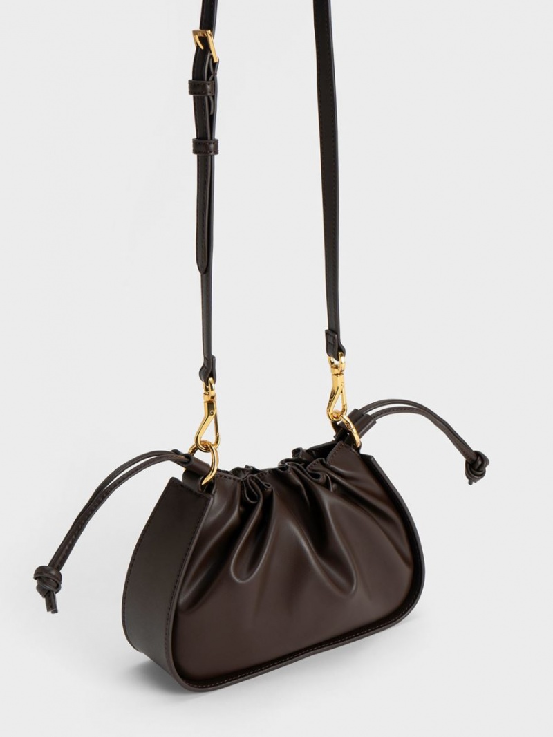 τσάντεσ ώμου Charles And Keith Ruched Chain Handle Drawstring σκούρο καφε | 98412-NGAJ