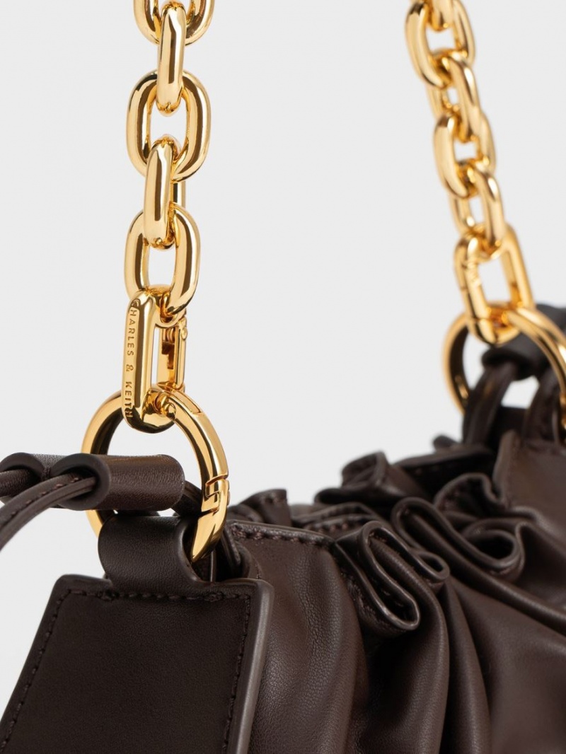 τσάντεσ ώμου Charles And Keith Ruched Chain Handle Drawstring σκούρο καφε | 98412-NGAJ