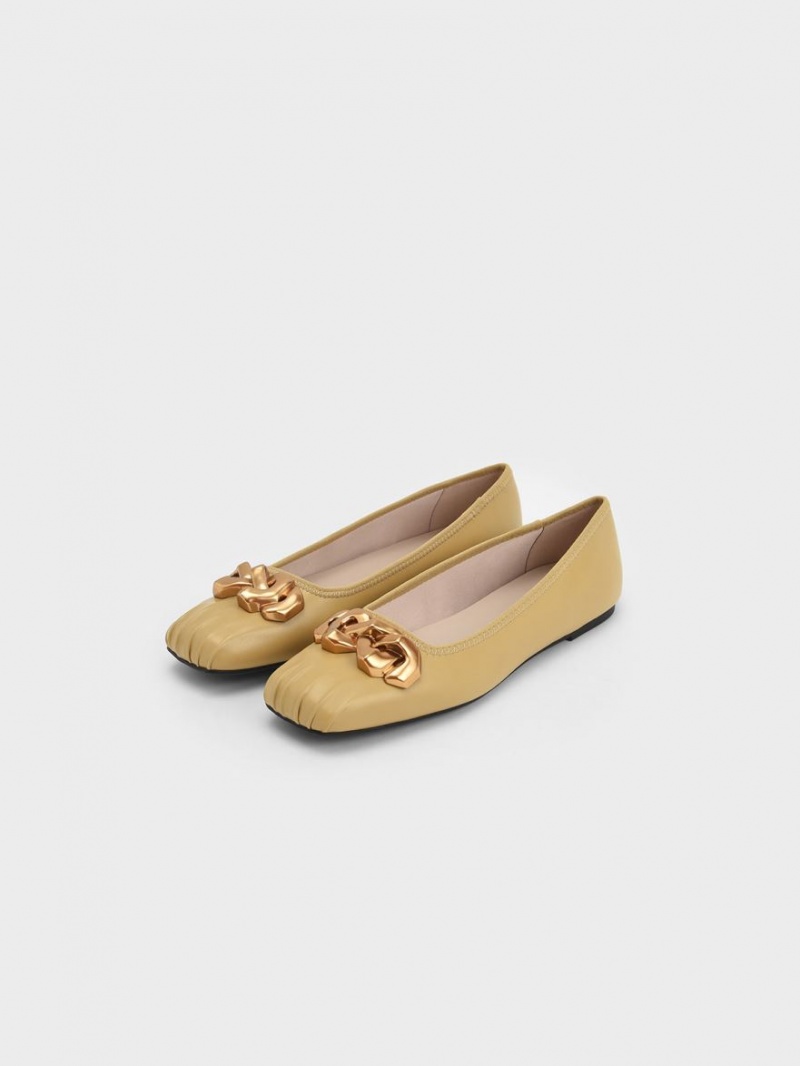 Παπουτσια Μπαλαρινεσ Charles And Keith Ruched Square-toe Χοντρός Chain-Link μουστάρδα | 05763-BACP