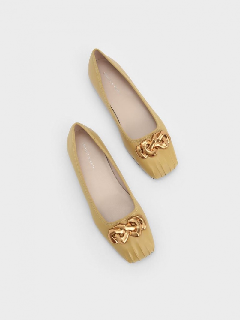 Παπουτσια Μπαλαρινεσ Charles And Keith Ruched Square-toe Χοντρός Chain-Link μουστάρδα | 05763-BACP