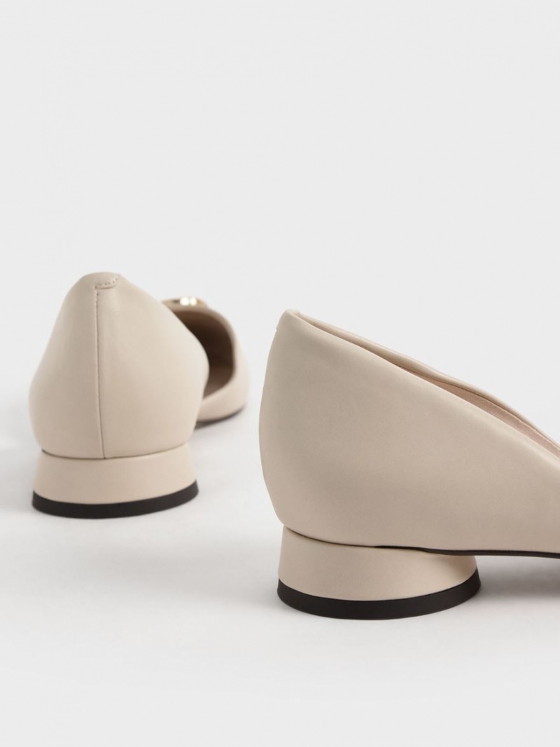 Παπουτσια Μπαλαρινεσ Charles And Keith Stone Embellished D'Orsay κρέμα | 23096-SUZX