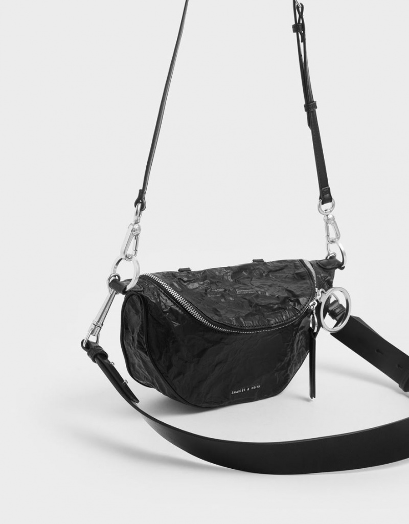 τσάντεσ χιαστί Charles And Keith Wrinkled Effect Semi-Circle μαυρα | 67945-RWOJ