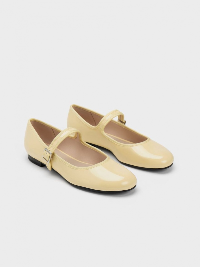Παπουτσια Μπαλαρινεσ Charles And Keith λουστρινι Buckled Mary Jane κίτρινα | 07945-GADF