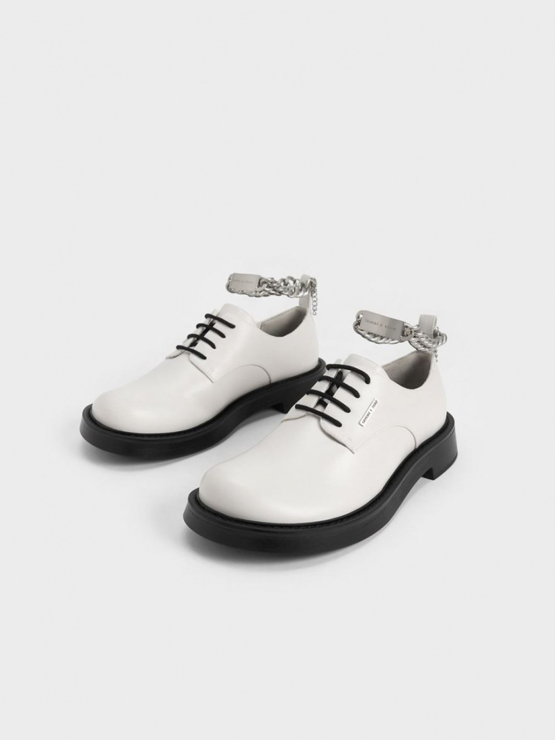 Παπουτσια Ντερμπι Charles And Keith Χοντρός Chain ασπρα | 53648-EYWQ