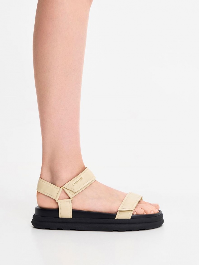 Πεδιλα Πλατφορμεσ Charles And Keith λουστρινι strappy Sports κίτρινα | 43198-LTKS