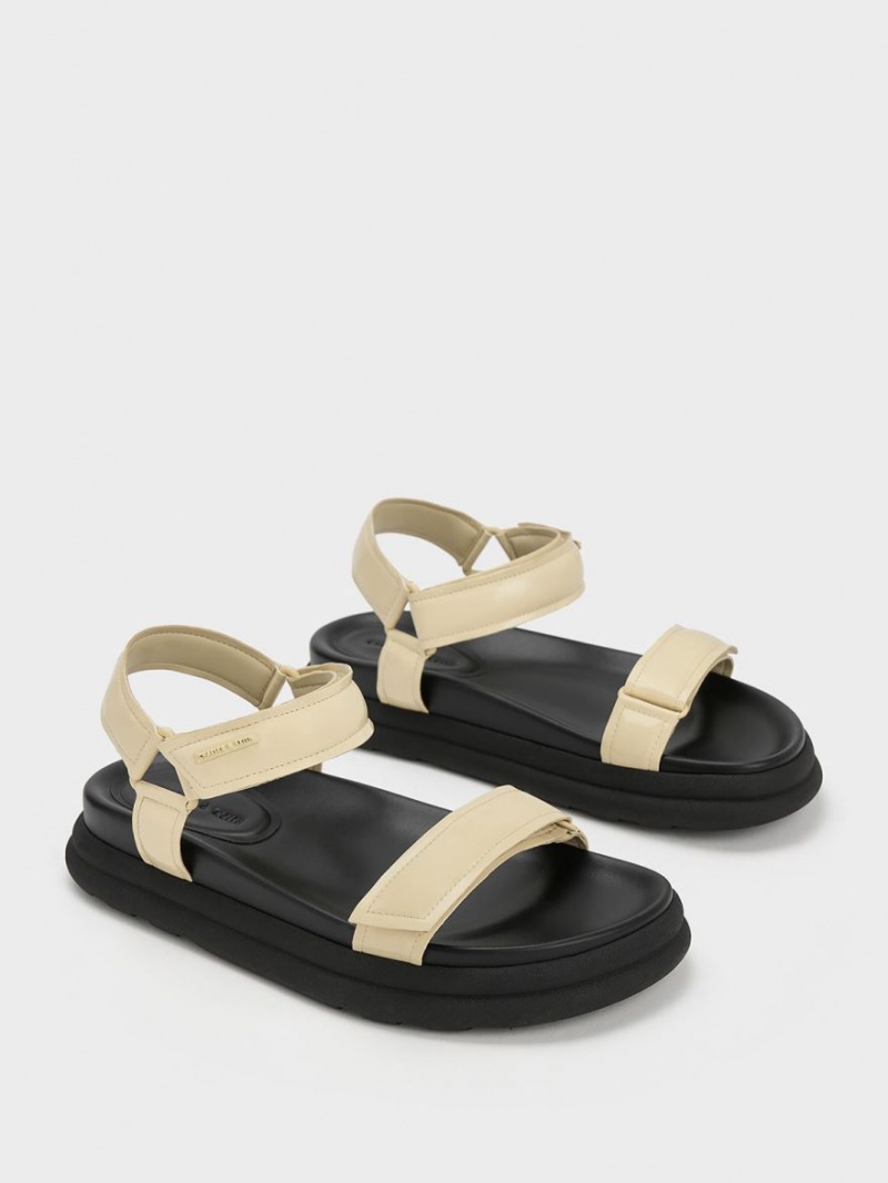 Πεδιλα Πλατφορμεσ Charles And Keith λουστρινι strappy Sports κίτρινα | 43198-LTKS