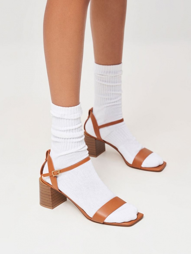 σανδαλια με τακουνι Charles And Keith Ankle λουρακια Stacked καφε | 08249-TVIU