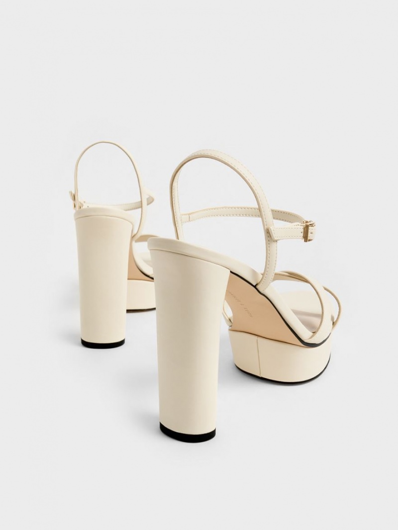σανδαλια με τακουνι Charles And Keith Crossover flatforms κρέμα | 18547-HDGB