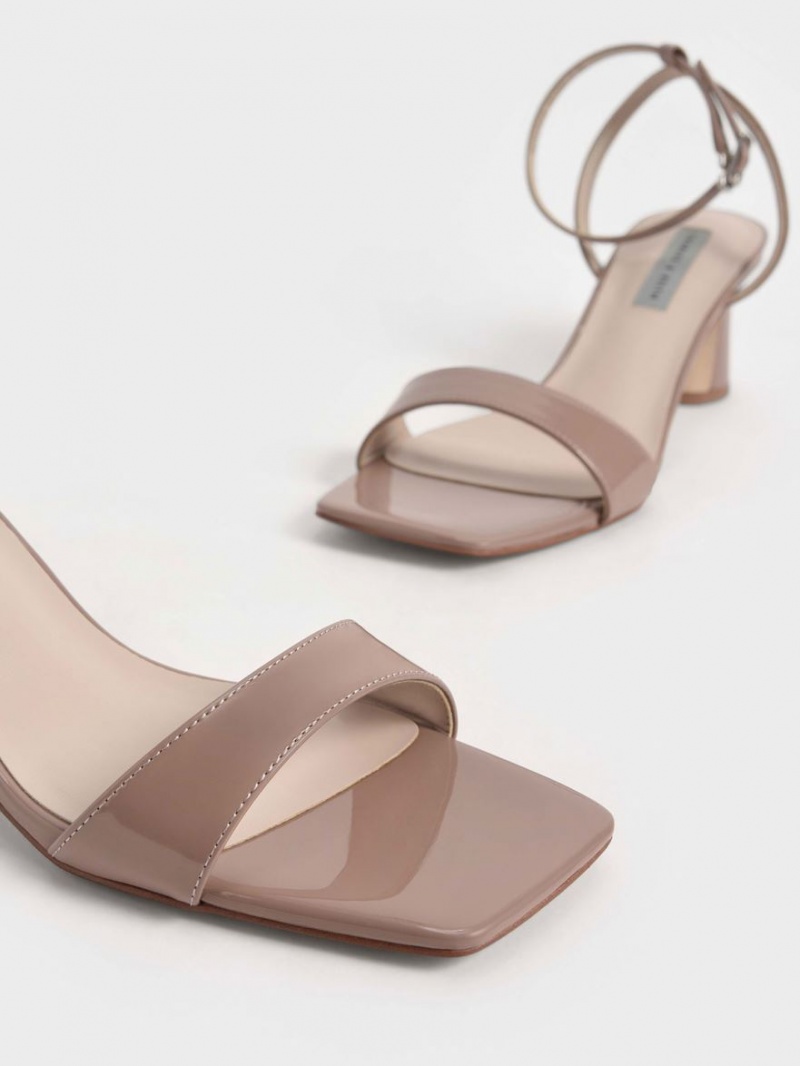 σανδαλια με τακουνι Charles And Keith λουστρινι Ankle-λουρακια Cylindrical Μπεζ | 21064-OUSL