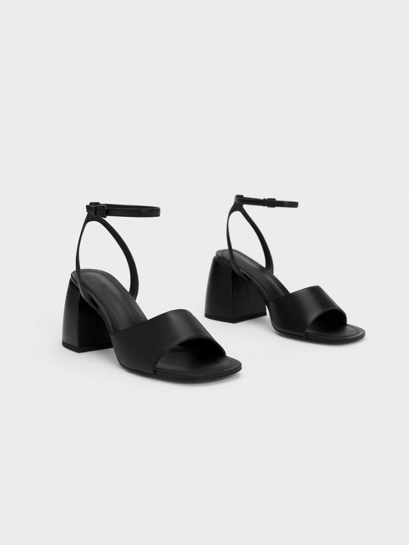 σανδαλια με τακουνι Charles And Keith Χοντρός Block μαυρα | 23976-ESLH
