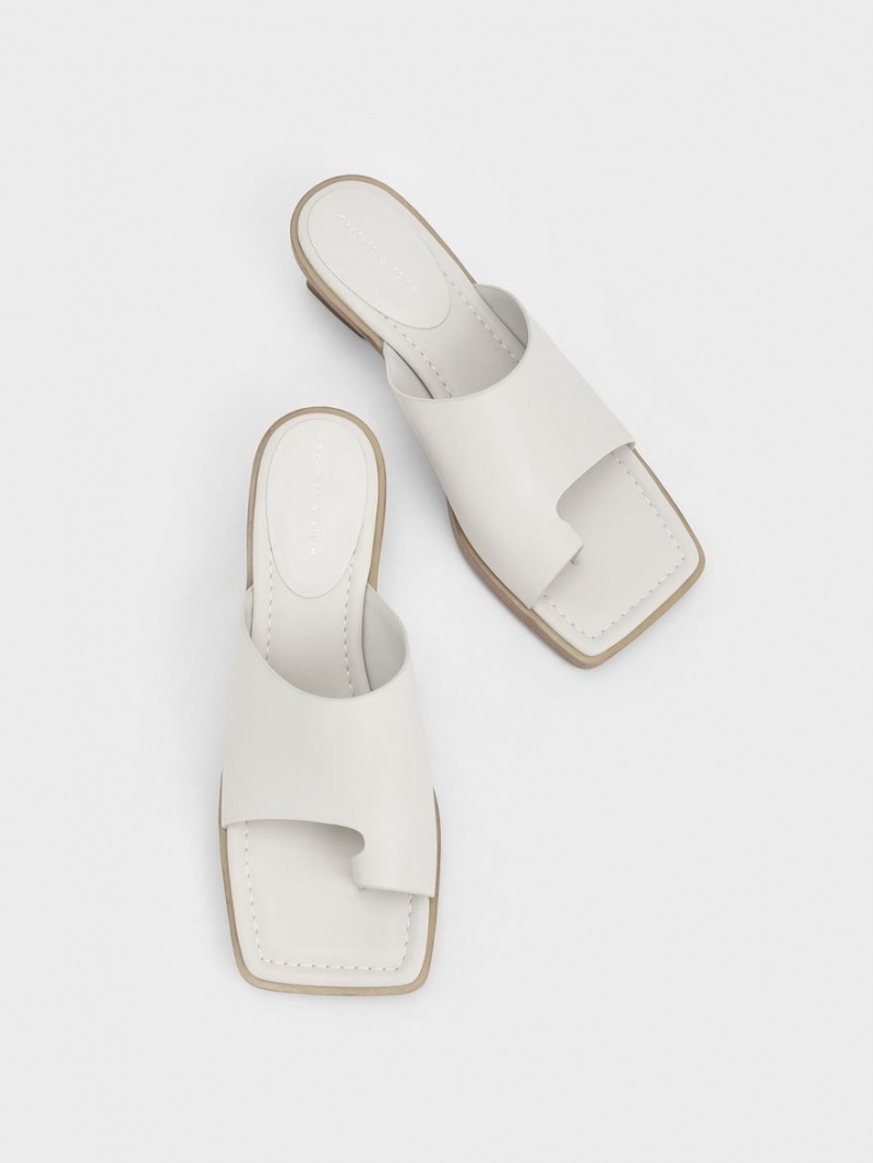 σανδαλια με τακουνι Charles And Keith toe Ring Stacked ασπρα | 57418-MGUN