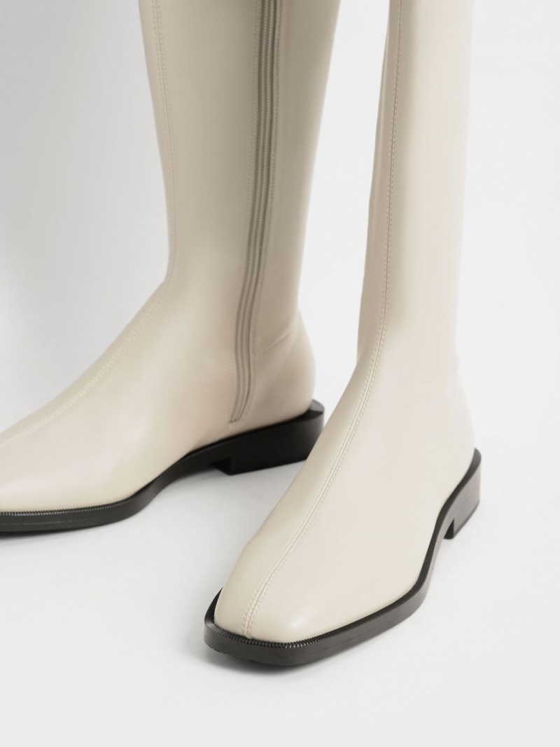 μποτεσ μεχρι το γονατο Charles And Keith φλατ ασπρα | 61702-NFVC