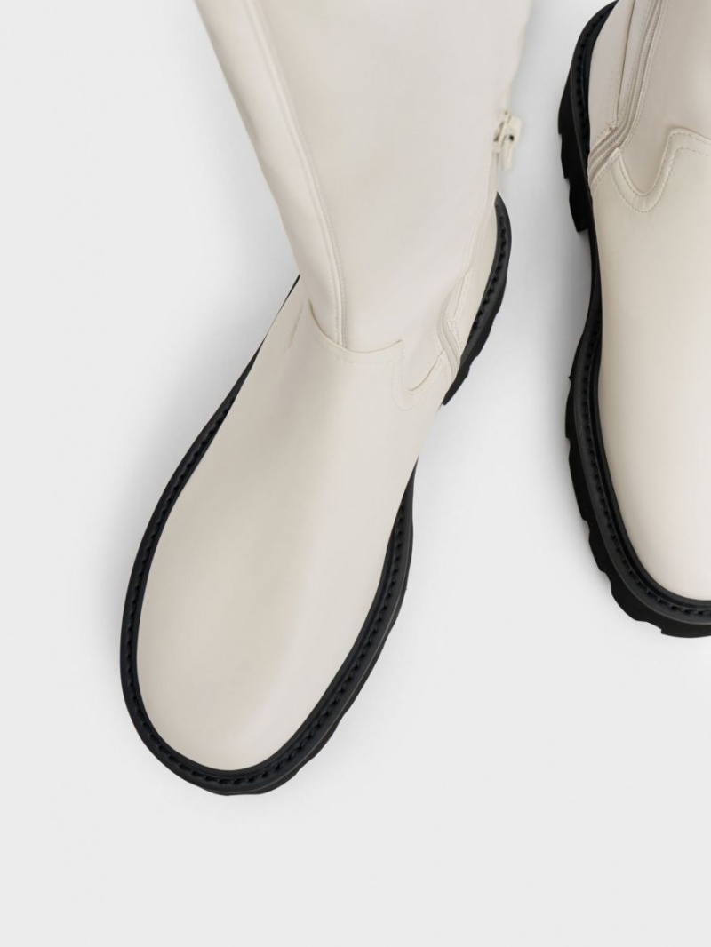 μποτεσ μεχρι το γονατο Charles And Keith Χοντρός flatforms ασπρα | 92504-SGYV
