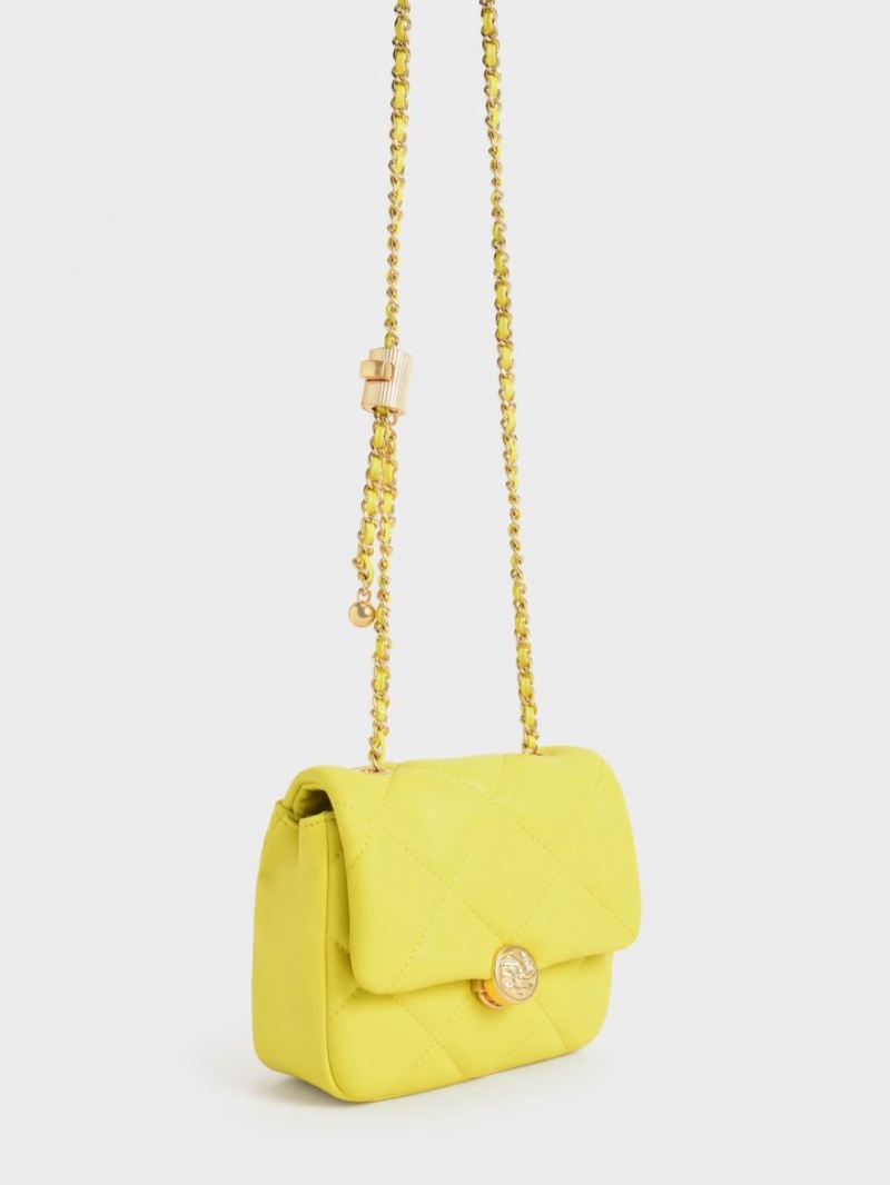 τσάντα clutch Charles And Keith Braided Chain-Handle Καπιτονέ Evening κίτρινα | 72839-JOBI