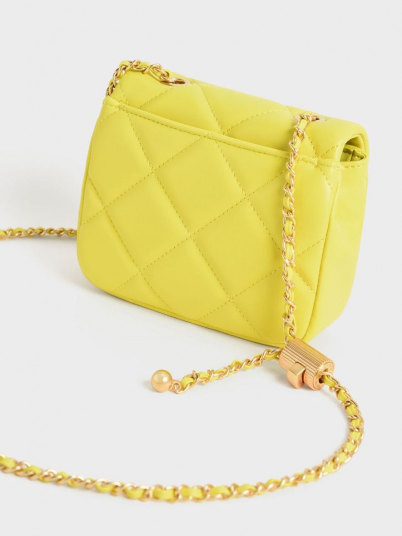 τσάντα clutch Charles And Keith Braided Chain-Handle Καπιτονέ Evening κίτρινα | 72839-JOBI