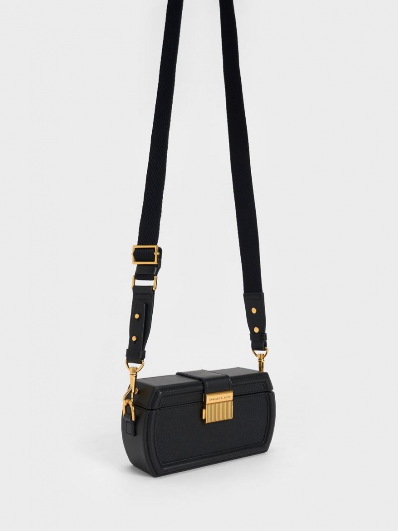τσάντα clutch Charles And Keith Leona Belted Geometric μαυρα | 16759-RVCB
