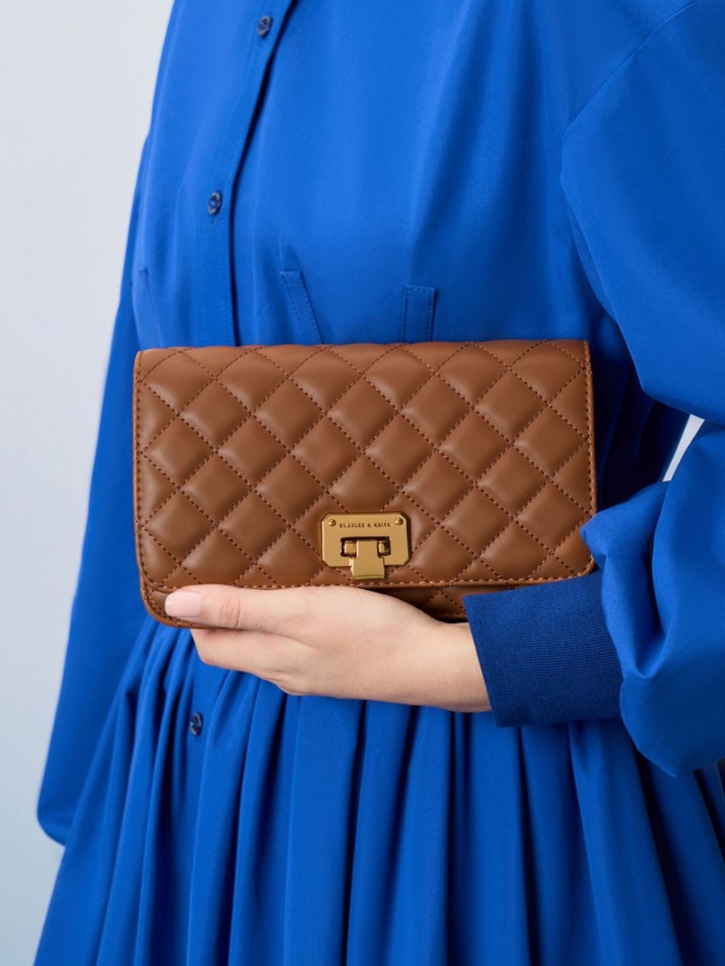 τσάντα clutch Charles And Keith Καπιτονέ Push-Lock σοκολάτα | 31059-KDVO