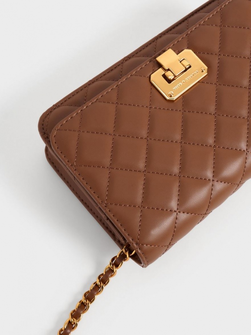 τσάντα clutch Charles And Keith Καπιτονέ Push-Lock σοκολάτα | 31059-KDVO