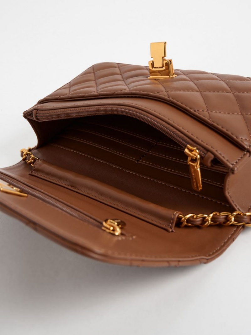 τσάντα clutch Charles And Keith Καπιτονέ Push-Lock σοκολάτα | 31059-KDVO