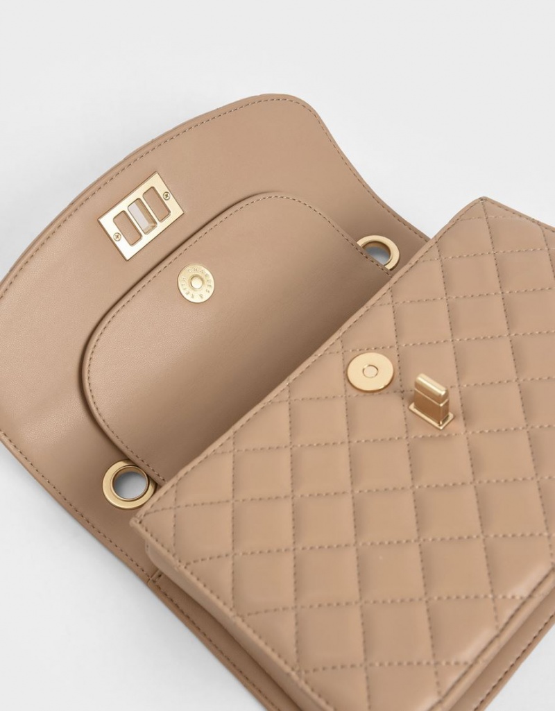 τσάντα clutch Charles And Keith Καπιτονέ Turn-Lock Μπεζ | 01258-MFEZ