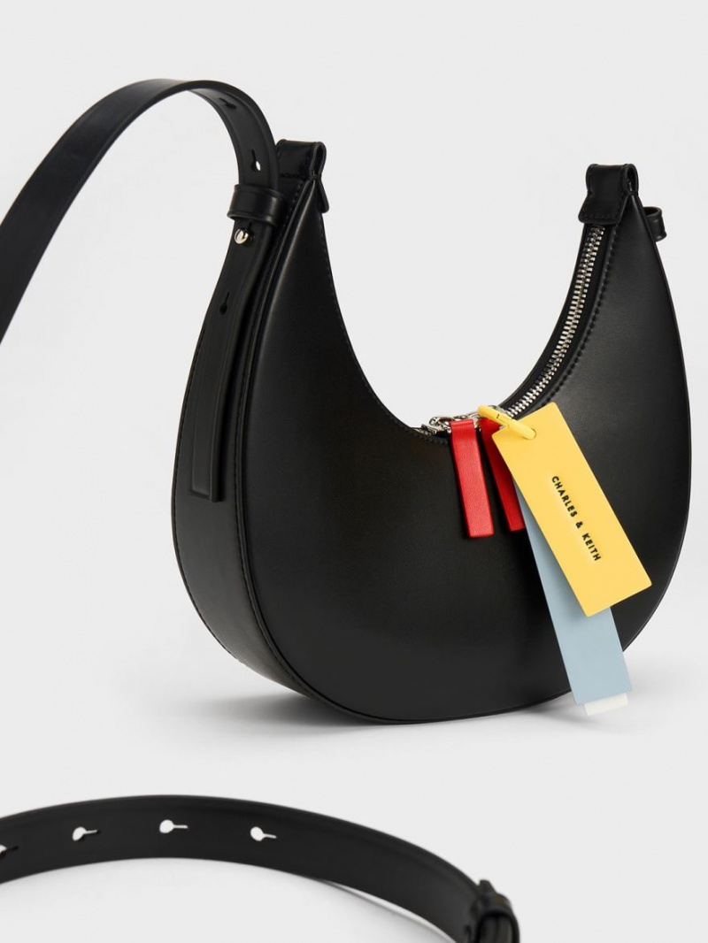 τσάντα hobo Charles And Keith Cockade Crescent μαυρα | 40735-FWMB