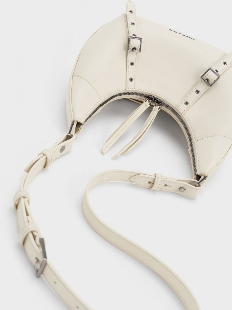 τσάντα hobo Charles And Keith Grommet Crescent ασπρα | 58362-AYMT