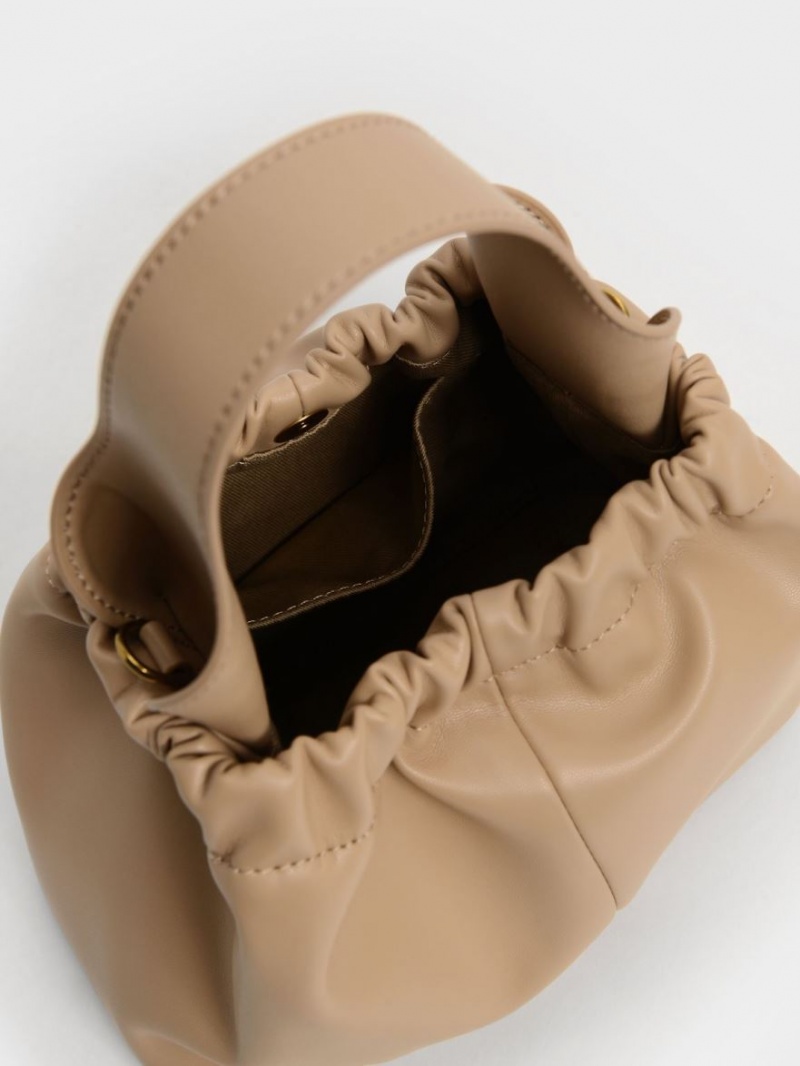 τσάντεσ tote Charles And Keith Ally Ruched Slouchy Μπεζ | 25938-QXFU