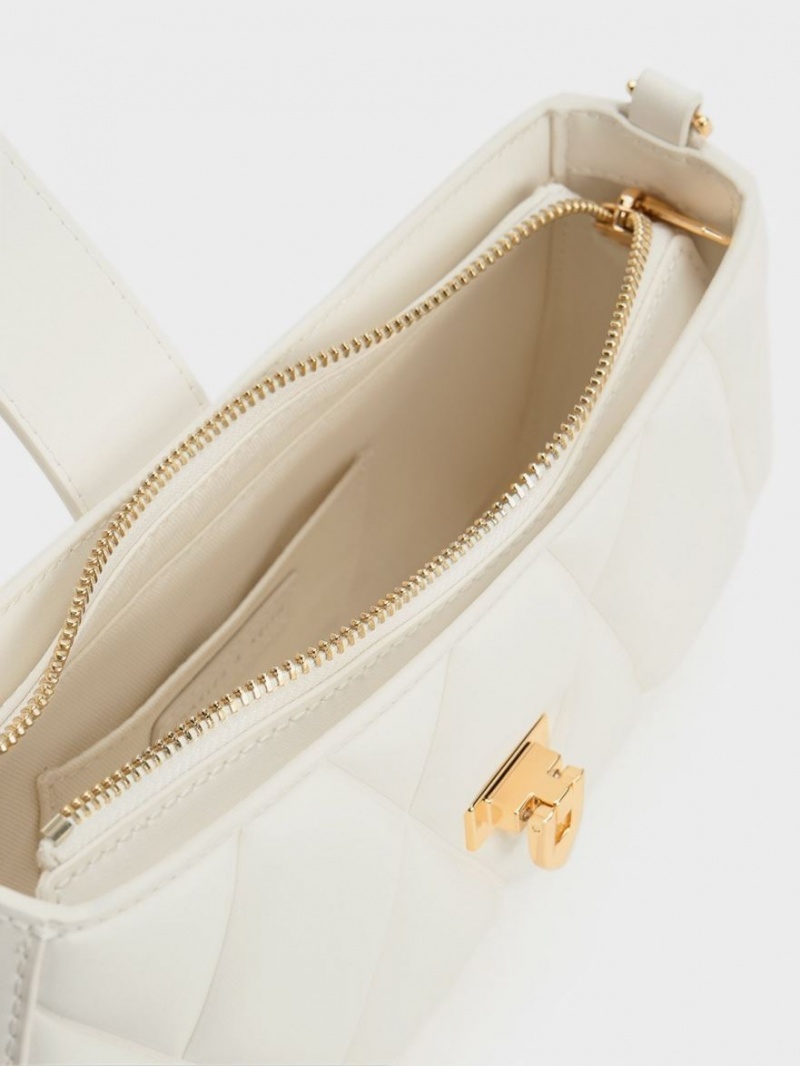 τσάντεσ tote Charles And Keith Arwen Καπιτονέ Χοντρός Chain ασπρα | 81025-PALU