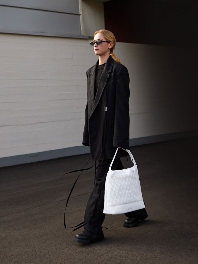 τσάντεσ tote Charles And Keith Genoa Bow-Tie Πλεκτά ασπρα | 67895-COQI