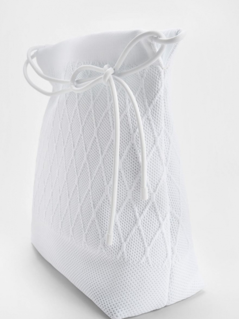 τσάντεσ tote Charles And Keith Genoa Bow-Tie Πλεκτά ασπρα | 67895-COQI