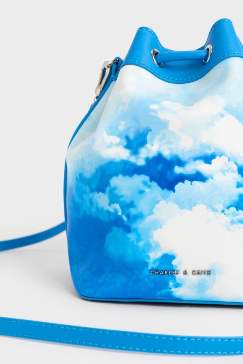 bucket bags Charles And Keith Cloud-Print Braided-Handle Drawstring μπλε | 03528-MWAS