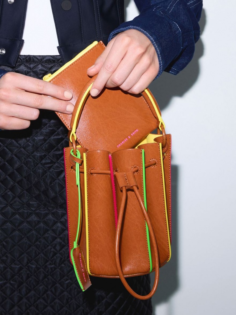 bucket bags Charles And Keith Clove Top Handle καφε | 10836-LTBJ