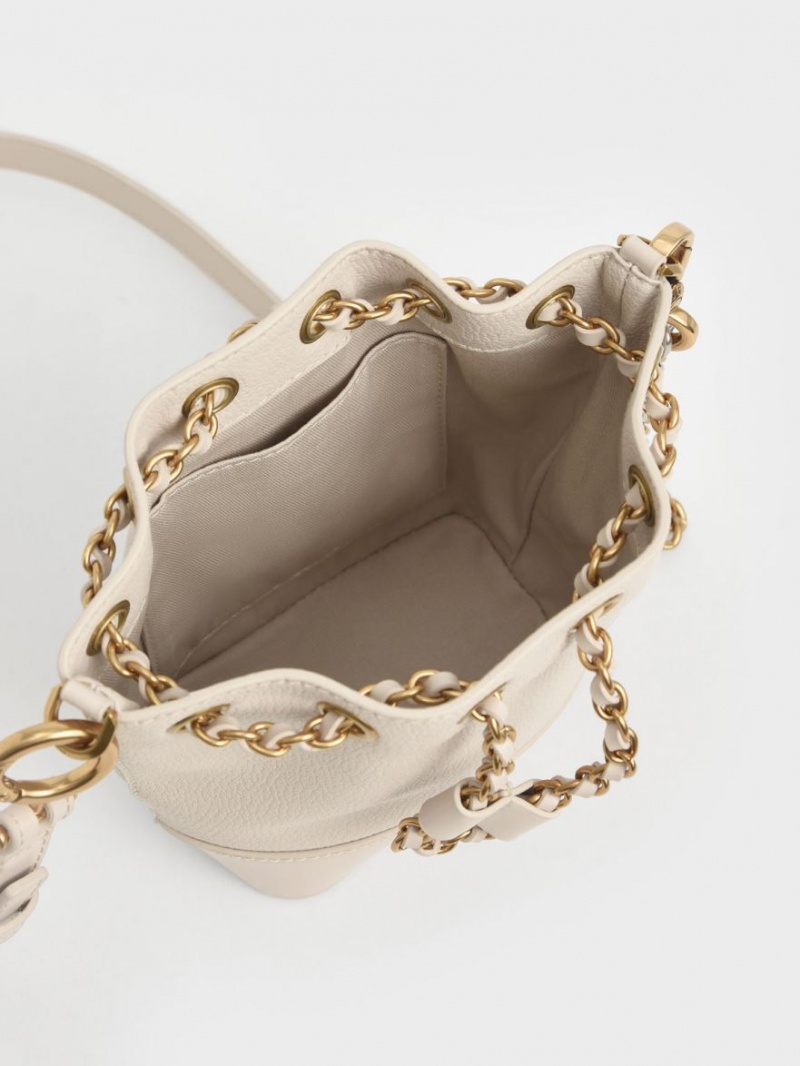 bucket bags Charles And Keith Dancer Χοντρός Chain ασπρα | 34092-NVQX