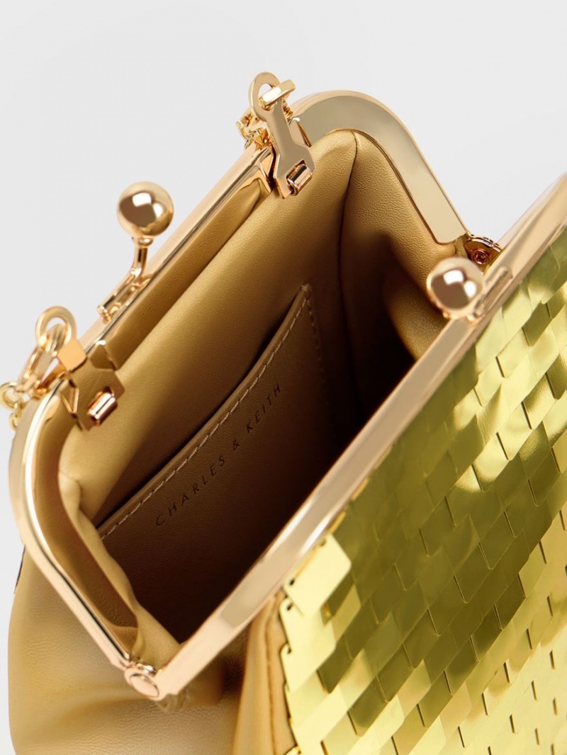 pouches Charles And Keith Disc-Embellished Chain Handle χρυσο χρωμα | 93675-ZJEG